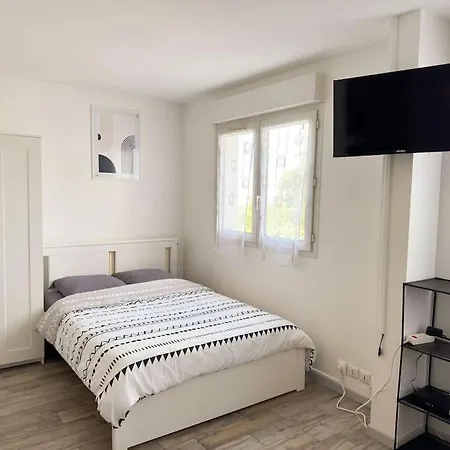 Luxurious And Stylish Studio Between Disney & Paris Champs-Sur-Marne Exterior photo