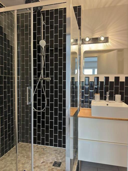 Luxurious And Stylish Between & Paris Champs-Sur-Marne