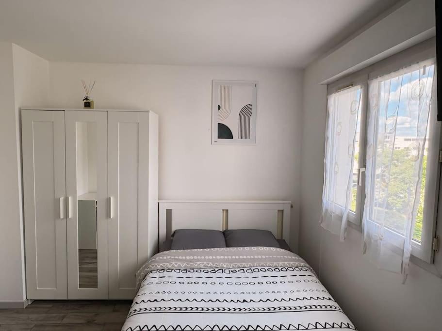 Luxurious And Stylish Between & Paris Apartment *